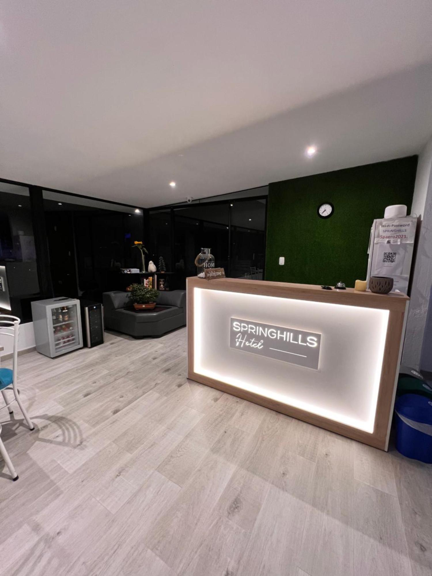 Springhills Quito Airport Hotel Tababela Exterior photo