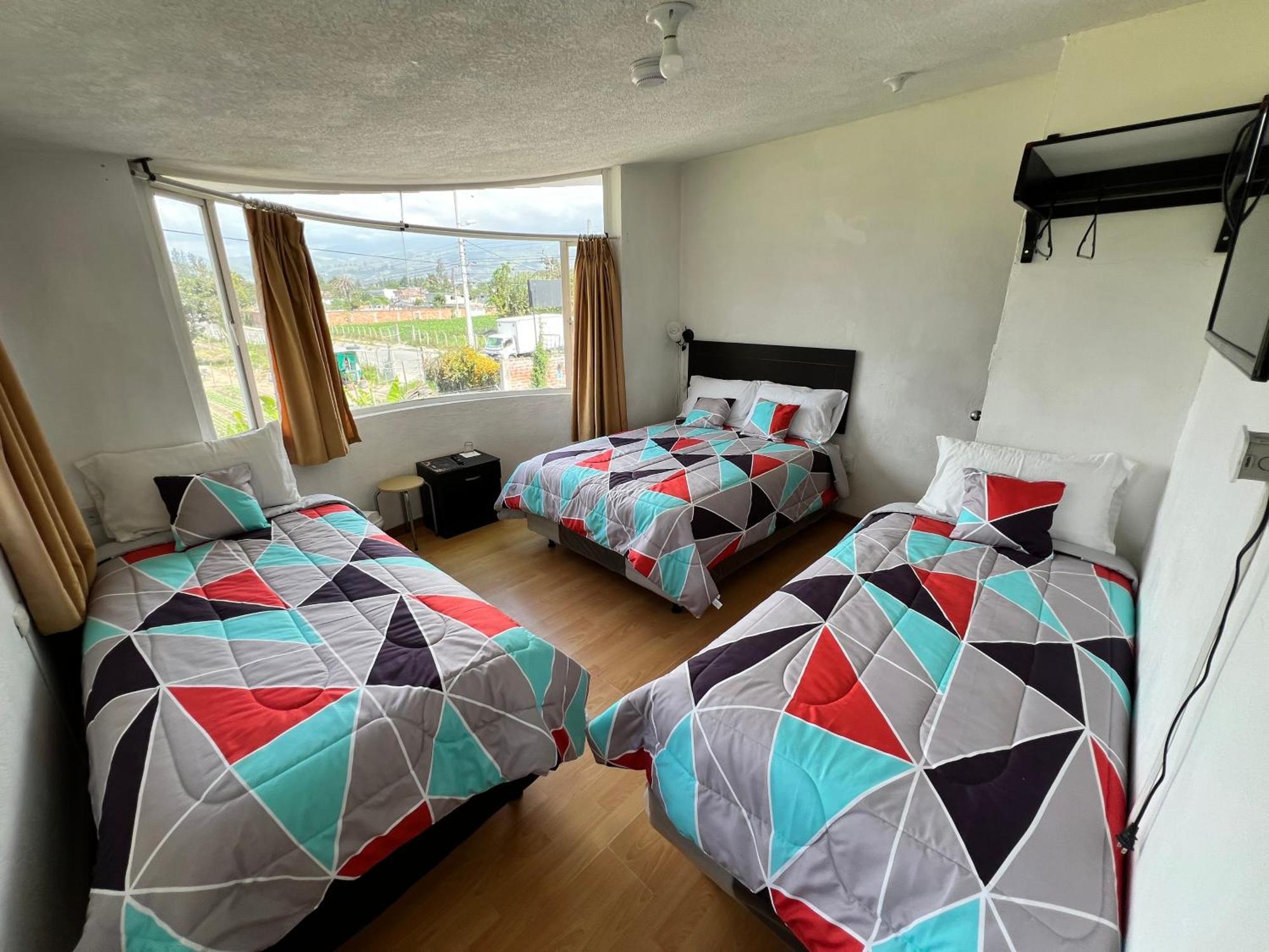 Springhills Quito Airport Hotel Tababela Exterior photo