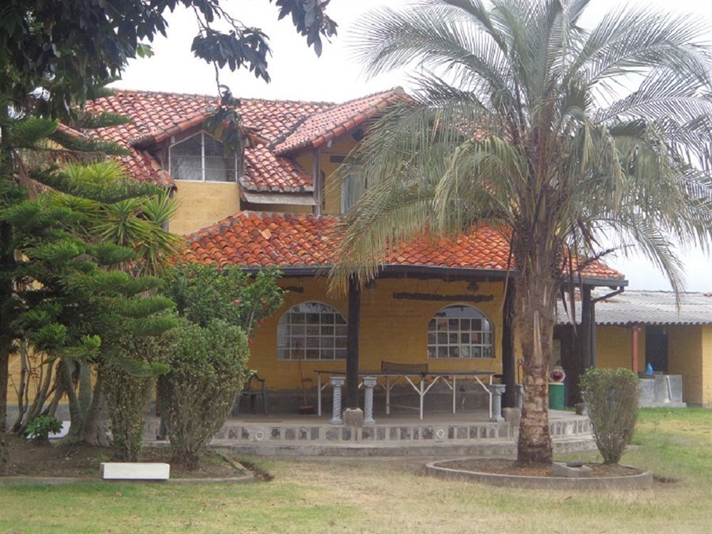 Springhills Quito Airport Hotel Tababela Exterior photo